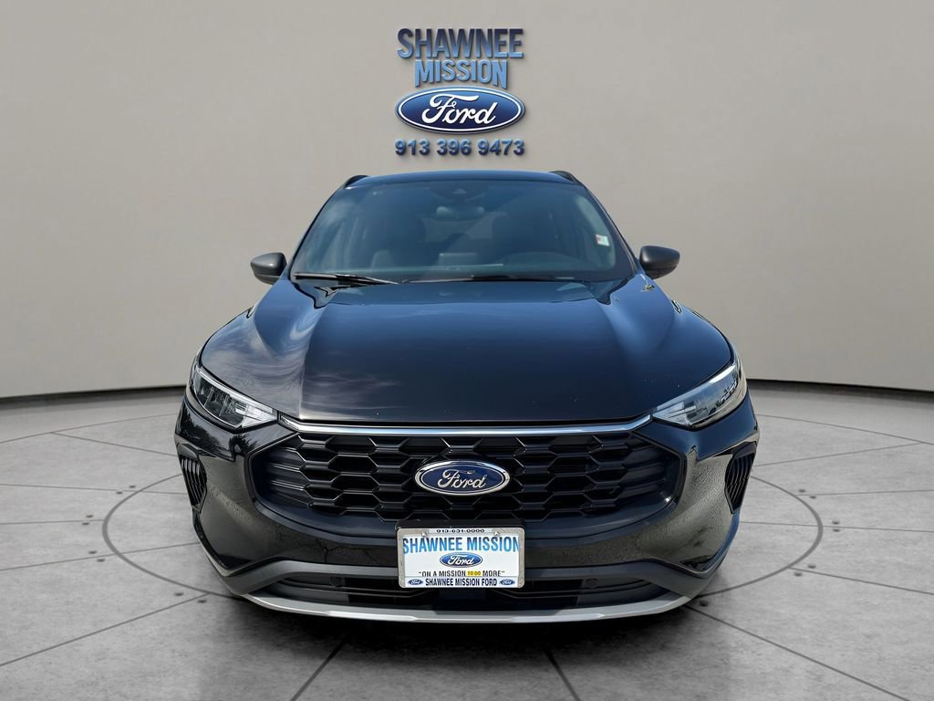 Certified 2025 Ford Escape ST-Line image 8