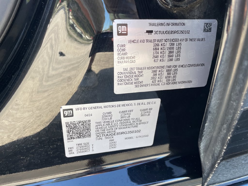 Used 2024 GMC Sierra 1500 Denali w/ Denali Reserve Package AWD/4WD image 13