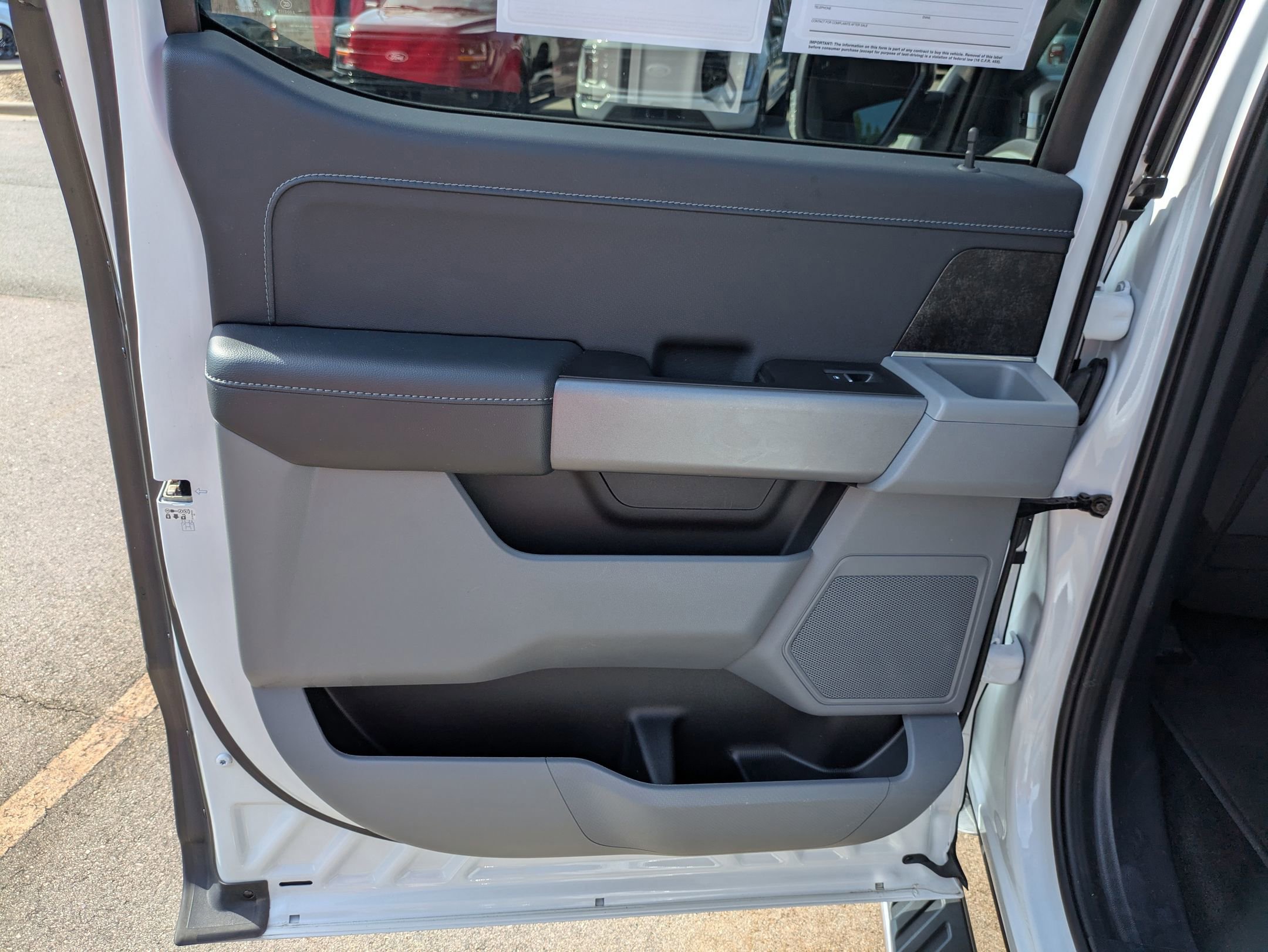 Certified 2022 Ford F150 XLT w/ Equipment Group 302A High image 32