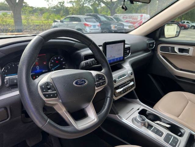 Certified 2023 Ford Explorer XLT w/ Equipment Group 202A RWD image 9