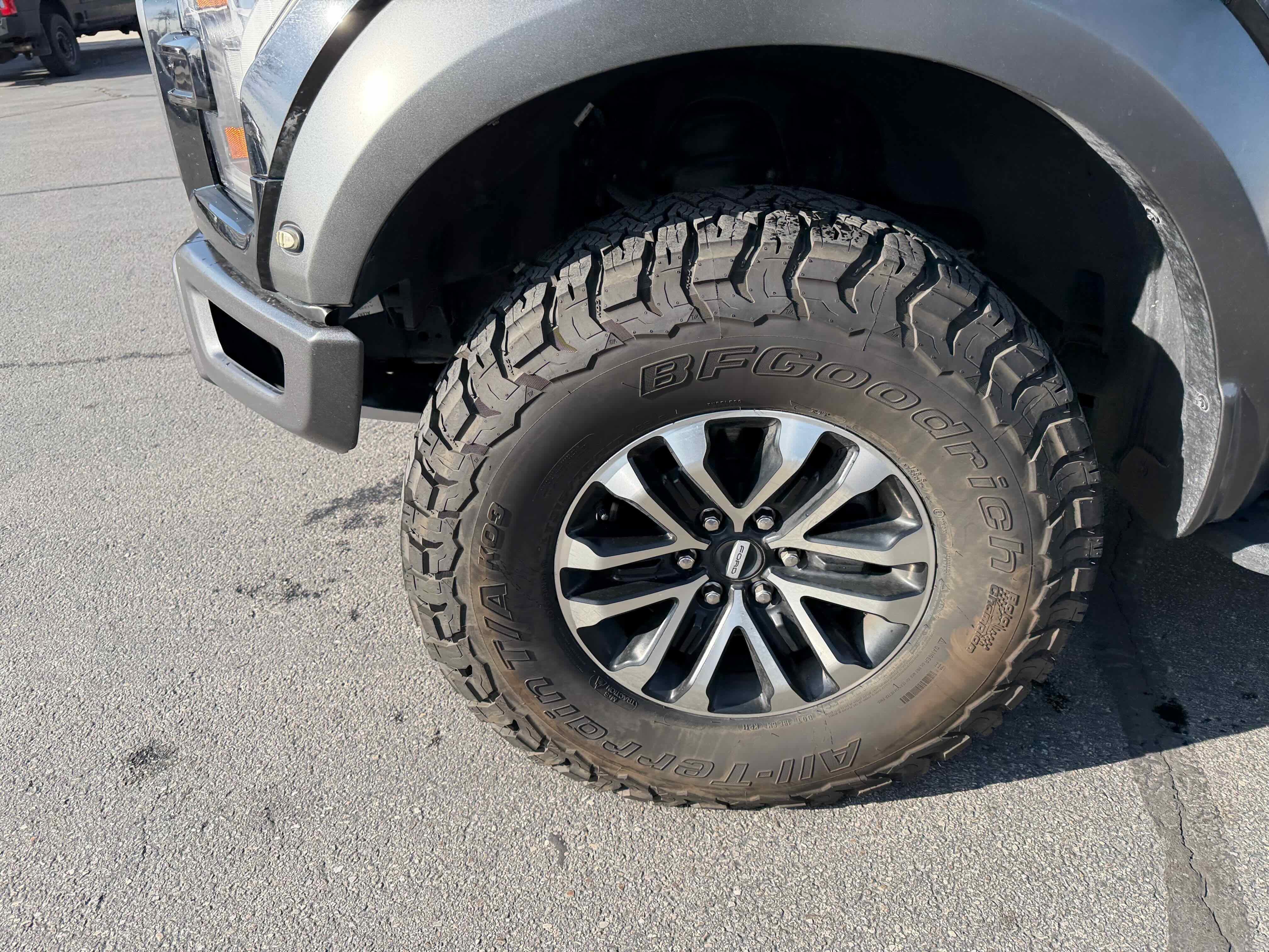 Certified 2020 Ford F150 Raptor w/ Equipment Group 802A Luxury image 15