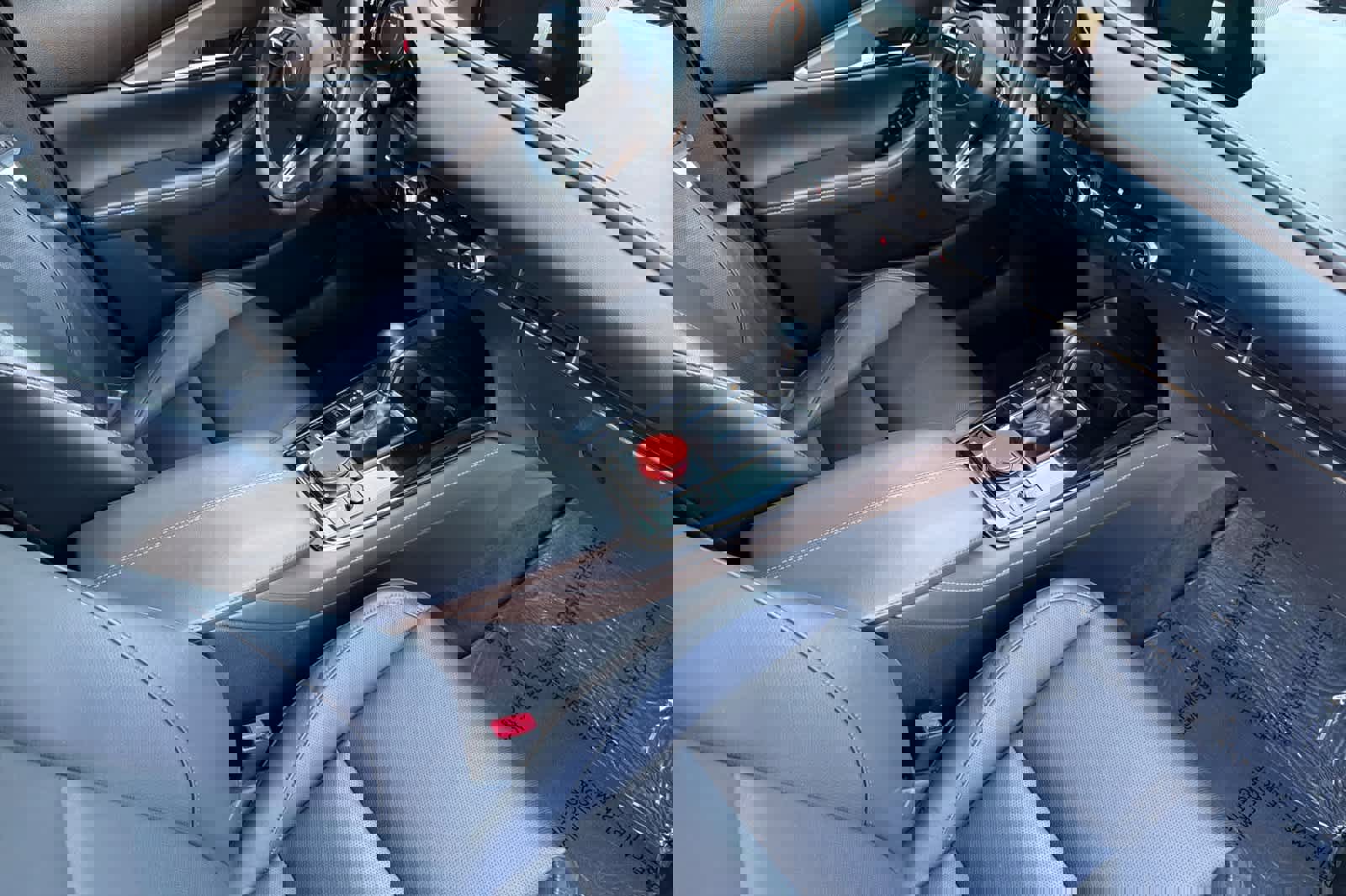 Used 2022 MAZDA CX-30 AWD 2.5 S w/ Premium Package image 16