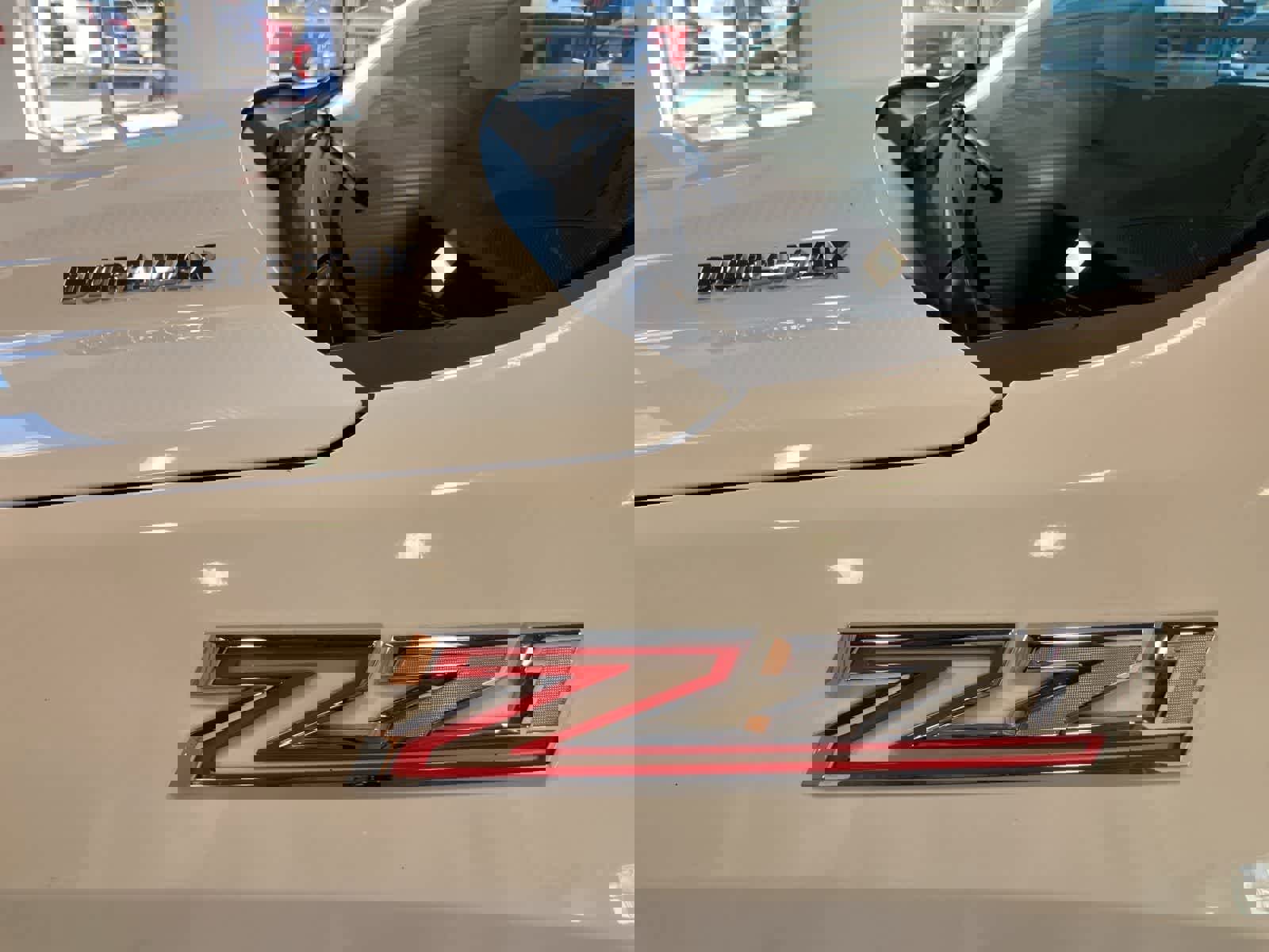 Used 2023 Chevrolet Silverado 1500 LT w/ Z71 Off-Road Package image 10