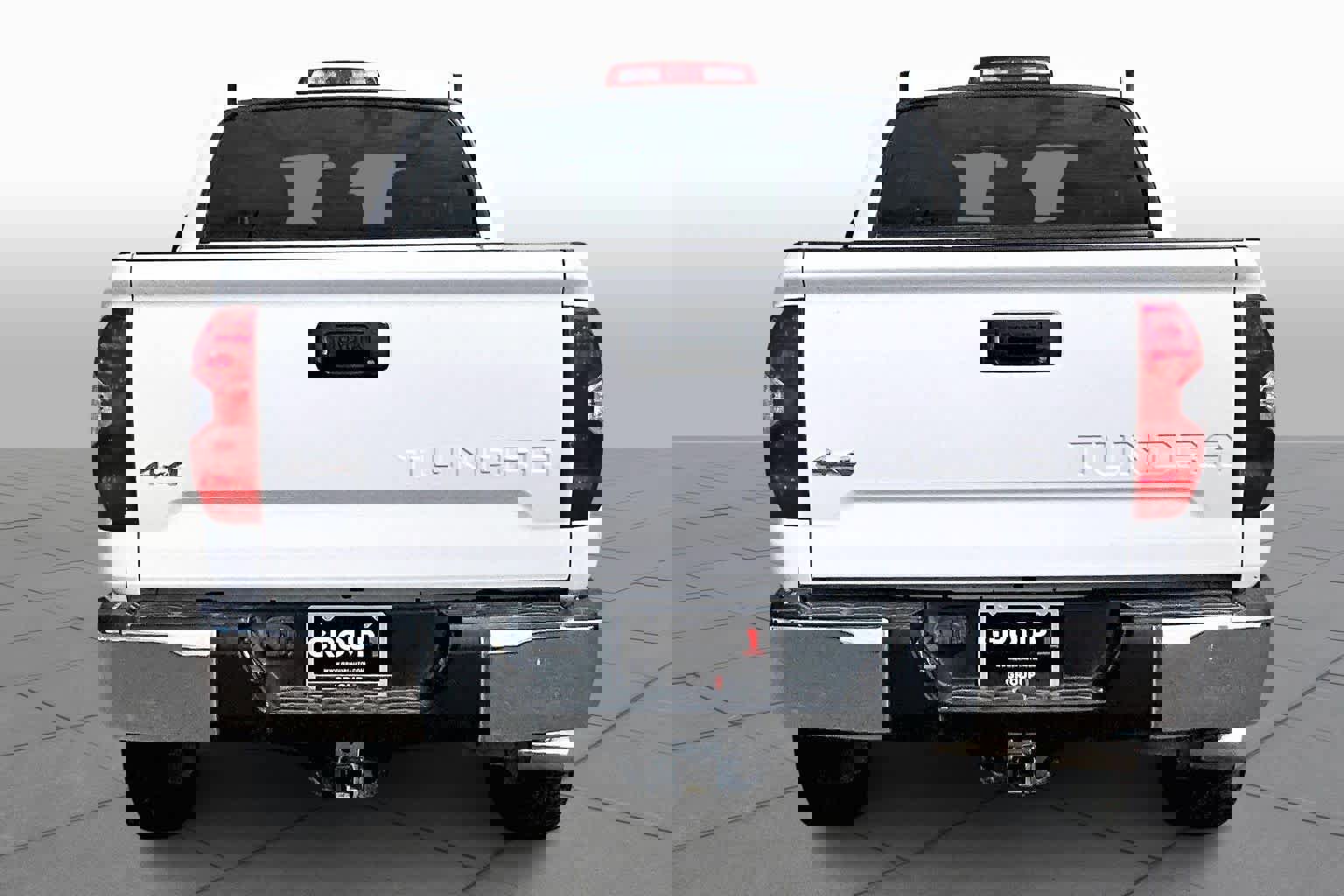 Used 2018 Toyota Tundra SR5 w/ SR5 Upgrade Package image 3