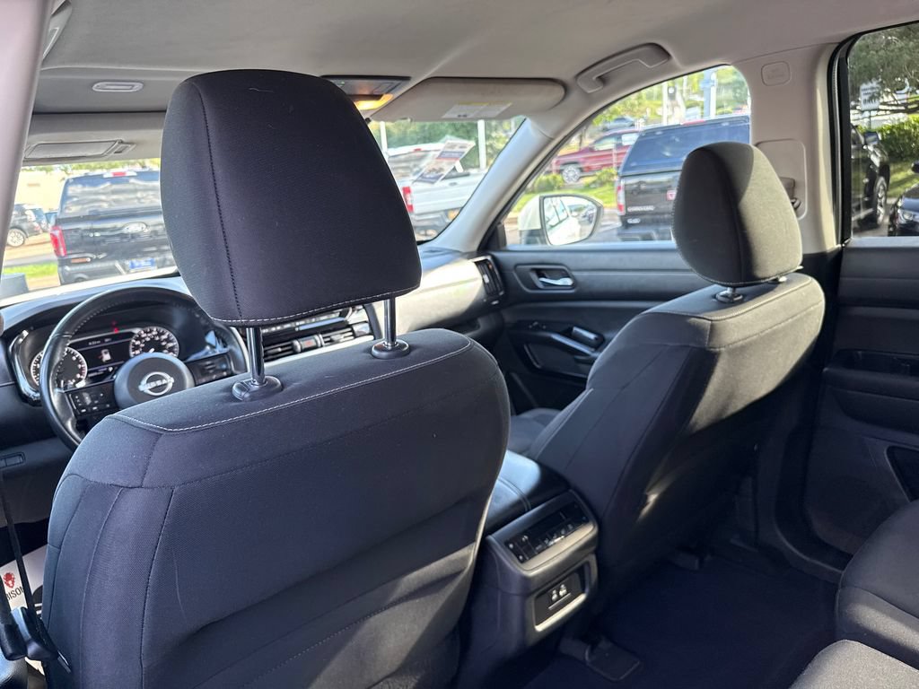 Used 2022 Nissan Pathfinder SV w/ SV Black Package FWD image 25