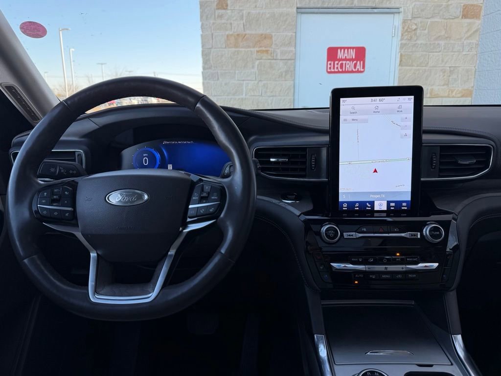 Certified 2023 Ford Explorer Platinum w/ Technology Package image 12