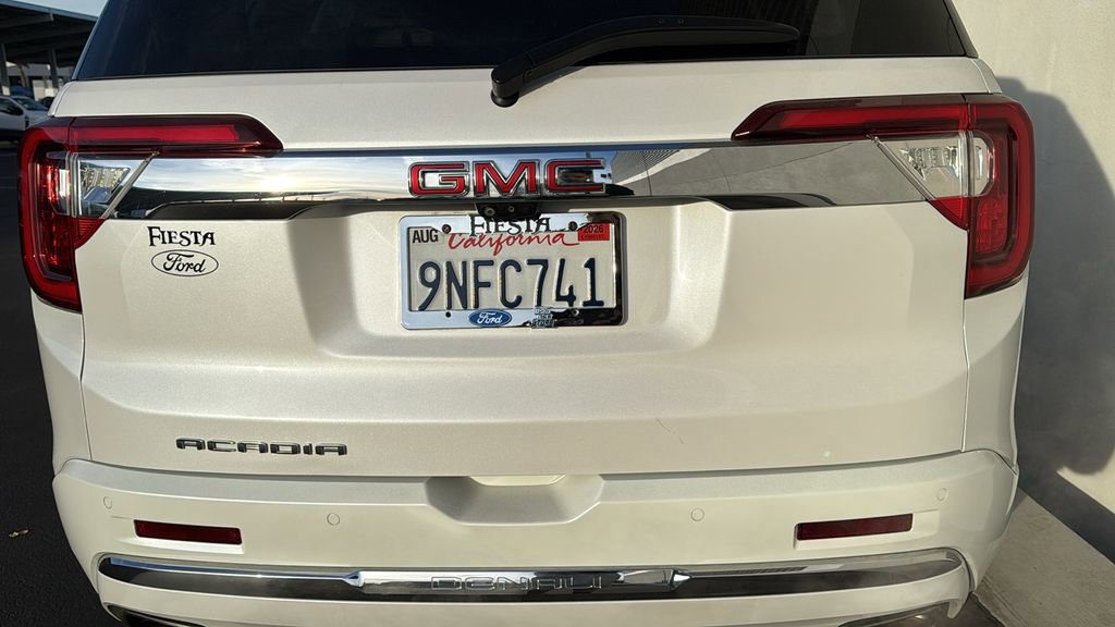 Used 2021 GMC Acadia Denali w/ Denali Technology Package image 3