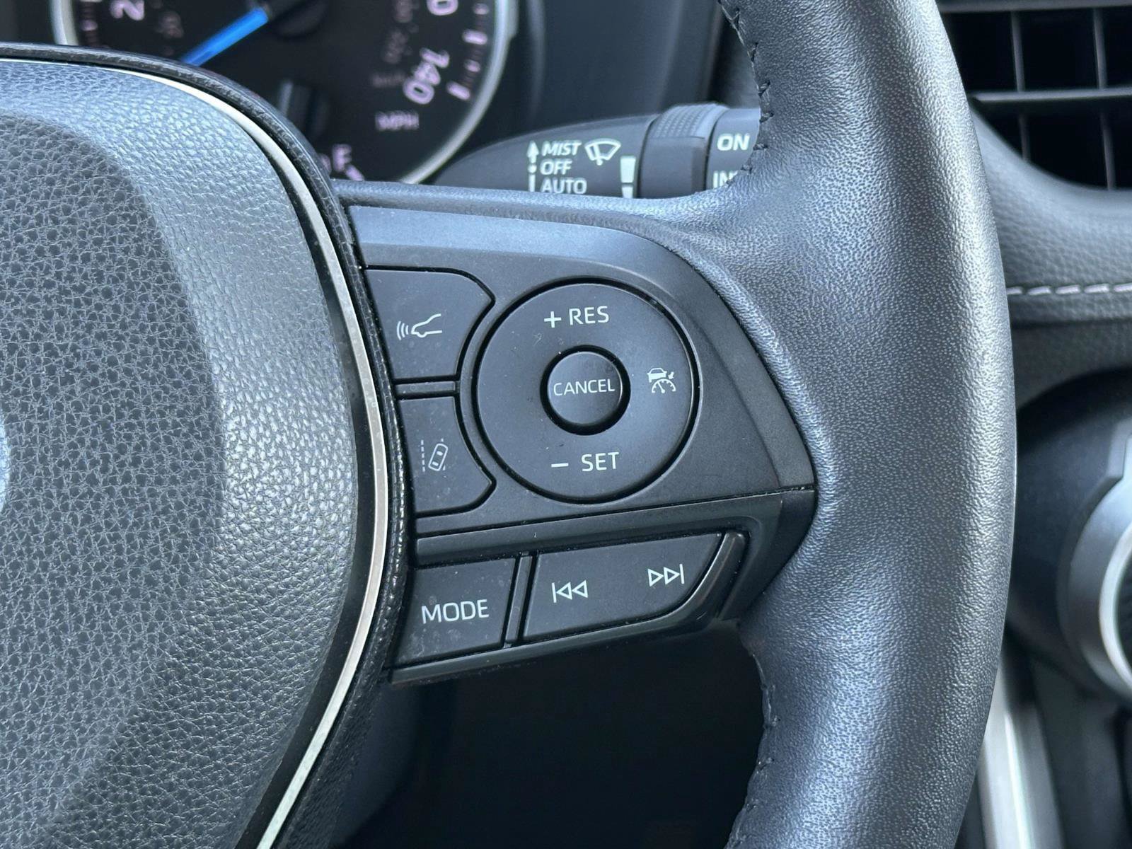 Used 2020 Toyota RAV4 XLE w/ Convenience Package AWD/4WD image 22