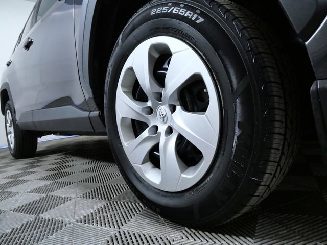 Used 2019 Toyota RAV4 LE AWD/4WD image 7