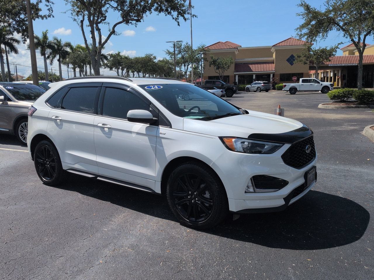 Certified 2024 Ford Edge ST-Line w/ Cargo Accessory Package AWD/4WD image 2