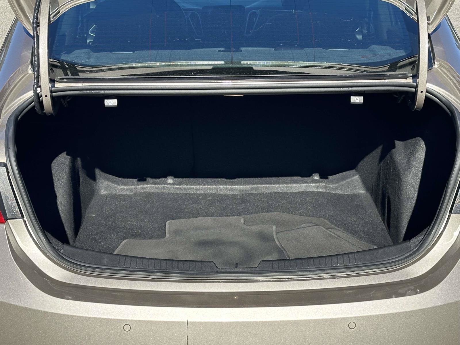 Used 2025 Chevrolet Malibu LT FWD image 32
