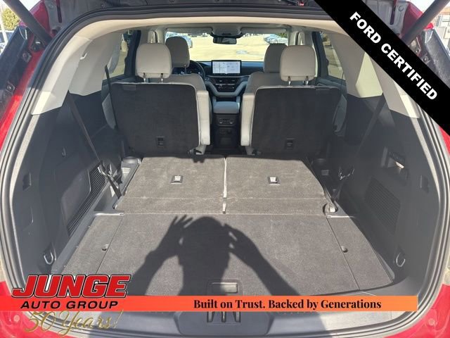 Certified 2025 Ford Explorer Platinum w/ LUX Leather Package image 24