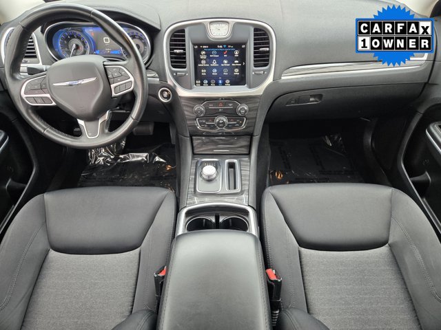 Used 2022 Chrysler 300 Touring image 23