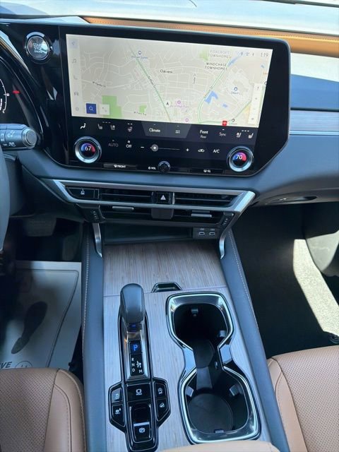 Used 2024 Lexus RX 350 Premium w/ Convenience Package image 25