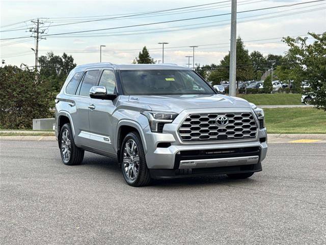 Used 2023 Toyota Sequoia Capstone AWD/4WD image 2