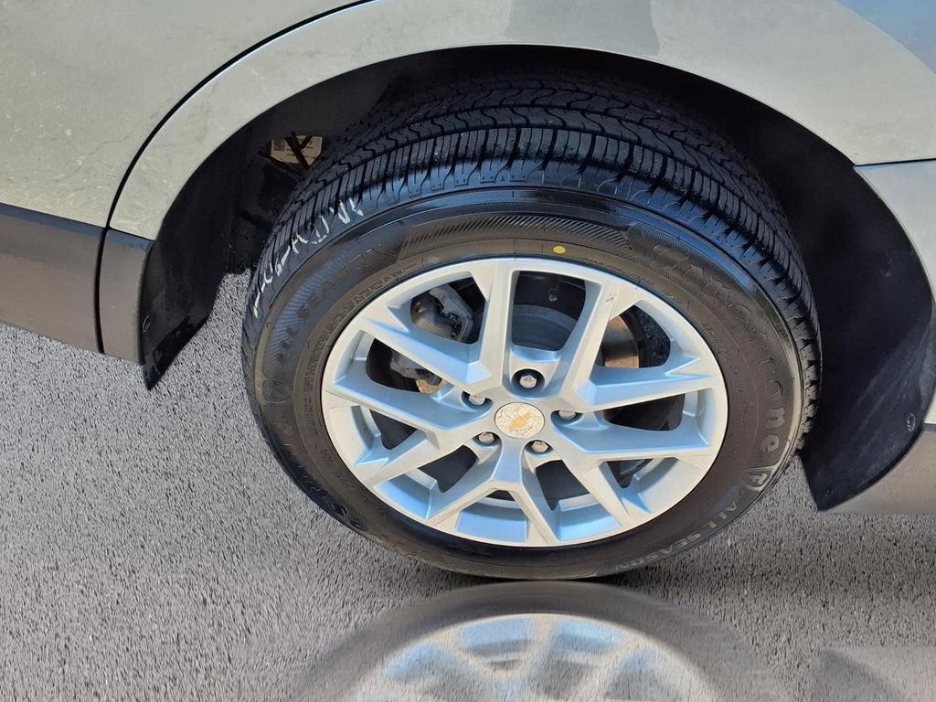 Used 2023 Chevrolet Equinox LT FWD image 36