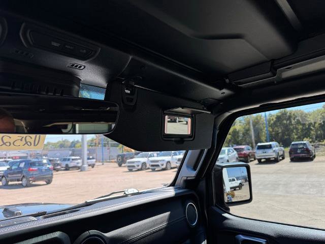 Used 2022 Jeep Wrangler Unlimited Sahara w/ Cold Weather Group image 16