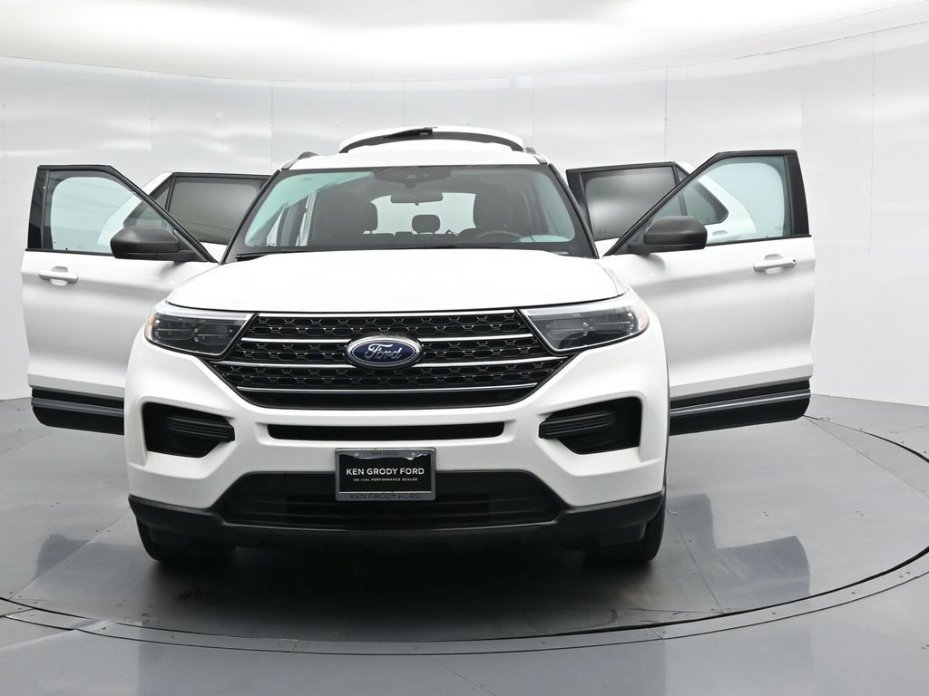 Certified 2023 Ford Explorer XLT image 35