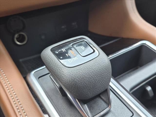 Used 2025 Nissan Pathfinder Platinum w/ Cargo Package FWD image 10