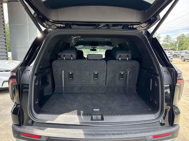 Used 2025 Chevrolet Traverse LT FWD image 8