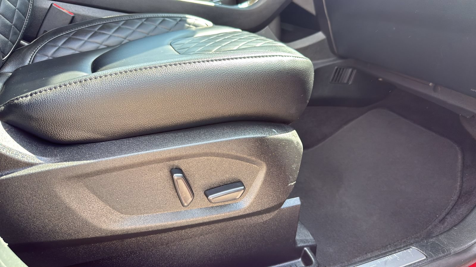 Certified 2023 Ford Edge Titanium AWD/4WD image 24