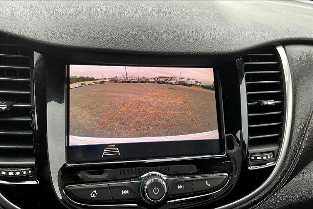 Used 2022 Chevrolet Trax LT w/ LT Convenience Package image 24