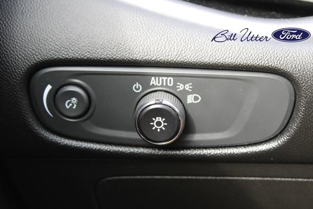 Used 2022 Chevrolet Malibu LT image 22