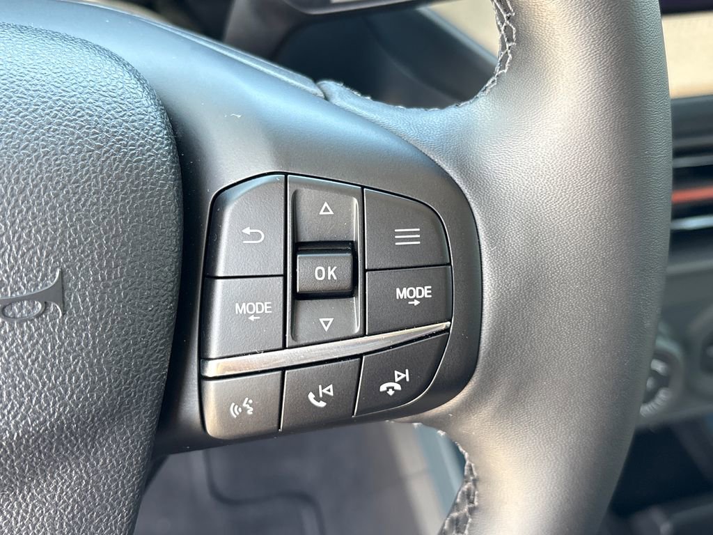 Certified 2025 Ford Maverick Lariat w/ 4K Tow Package AWD/4WD image 18