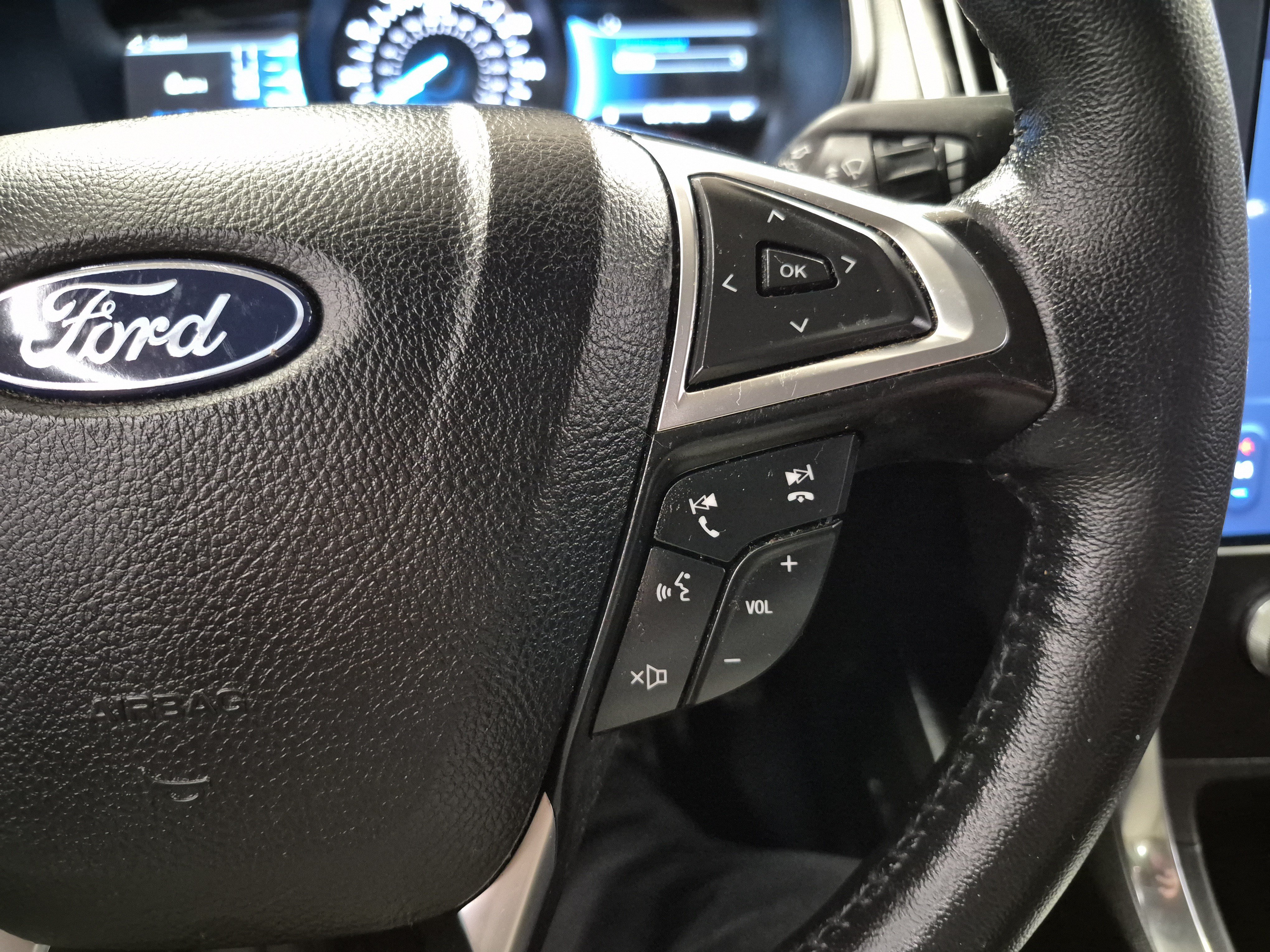 Certified 2024 Ford Edge Titanium AWD/4WD image 26