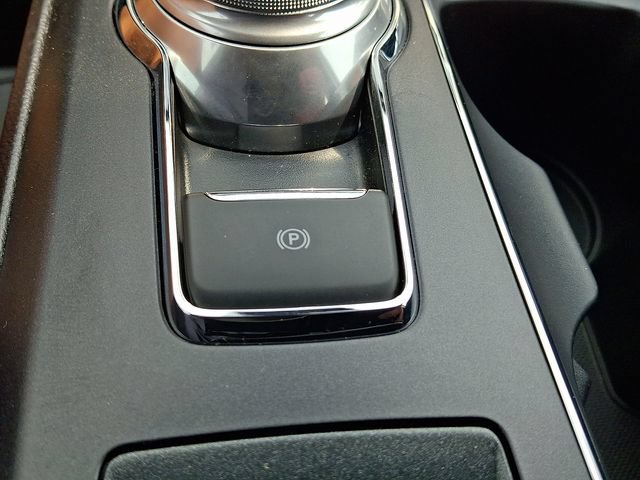 Certified 2020 Ford Fusion SE FWD image 25
