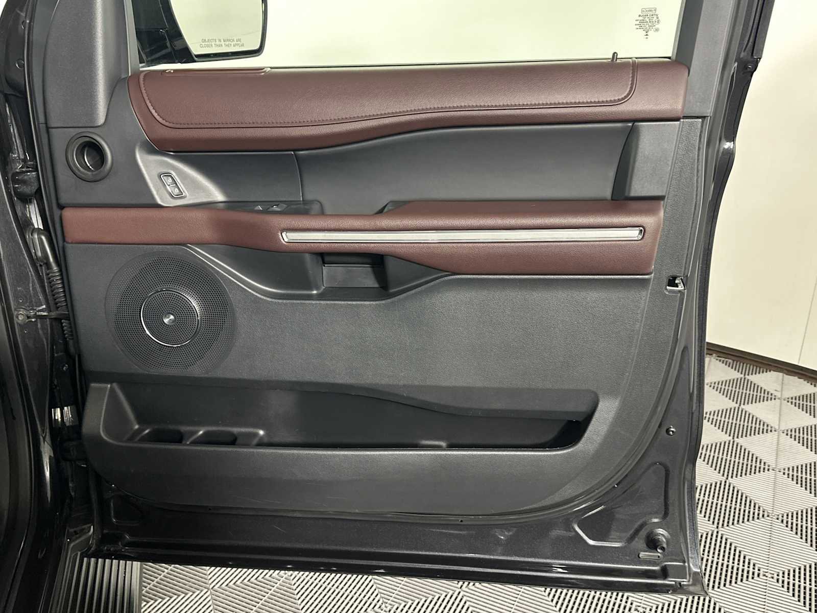 Certified 2024 Ford Expedition Limited image 16