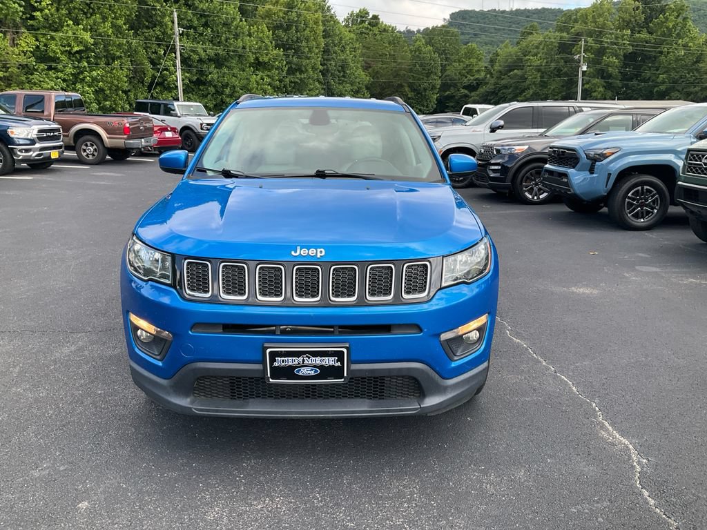 Used 2019 Jeep Compass Latitude w/ Popular Equipment Group FWD image 2