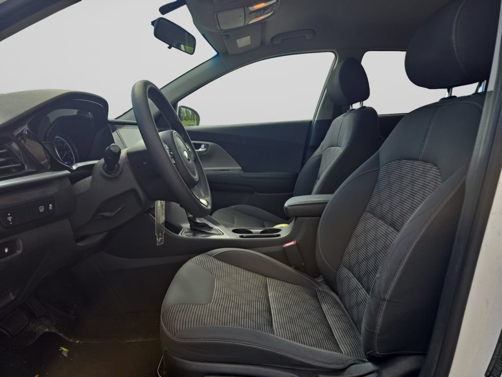 Used 2020 Kia Niro LX FWD image 3