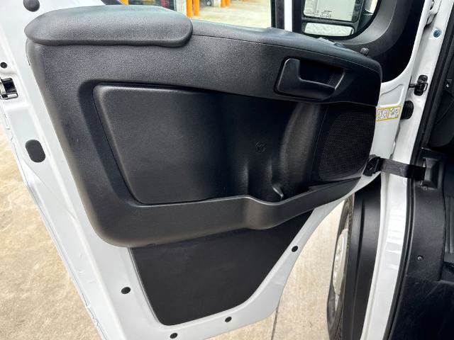 Used 2024 RAM ProMaster 2500 w/ Convenience Group FWD image 17