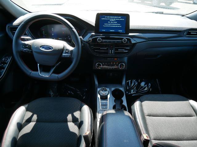 Certified 2025 Ford Escape ST-Line Select AWD/4WD image 15