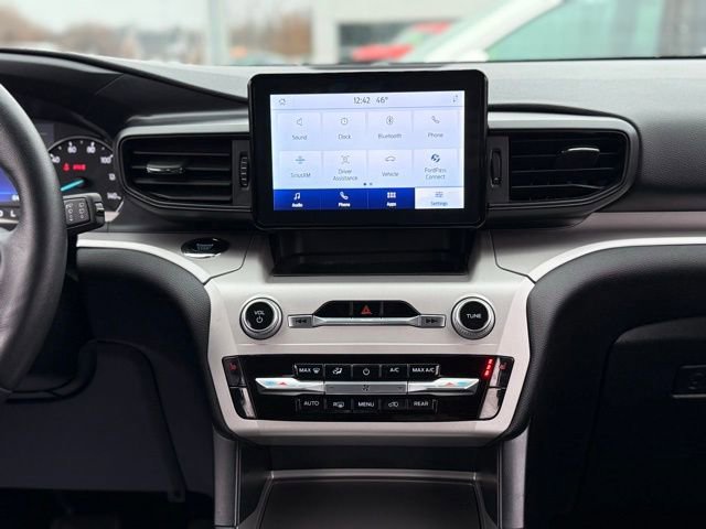 Certified 2024 Ford Explorer XLT image 28