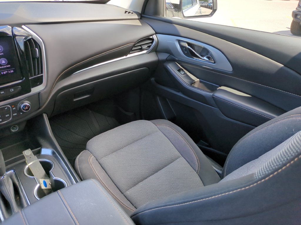Used 2020 Chevrolet Traverse LT FWD image 17
