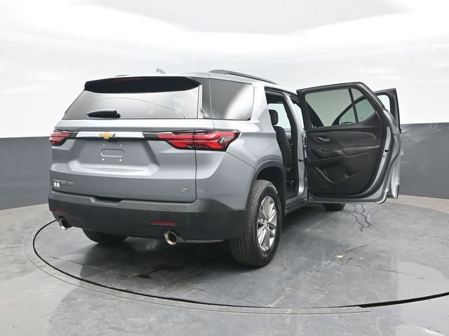 Used 2023 Chevrolet Traverse LT w/ LPO, Floor Liner Package AWD/4WD image 27