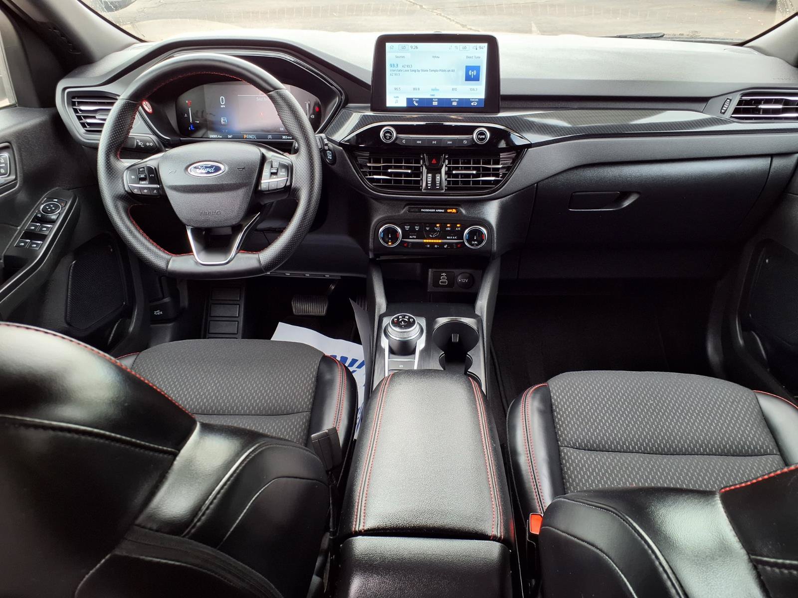 Certified 2025 Ford Escape ST-Line Select AWD/4WD image 18