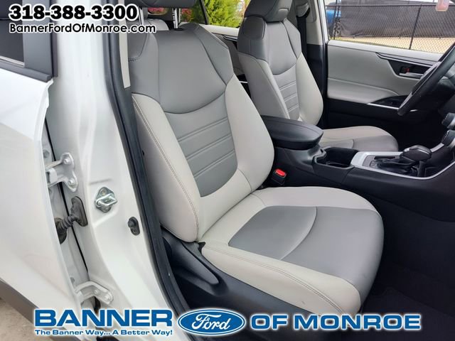 Used 2023 Toyota RAV4 XLE Premium FWD image 24