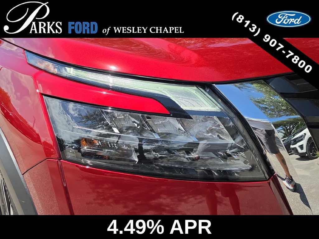 Used 2025 Nissan Pathfinder Platinum FWD image 7