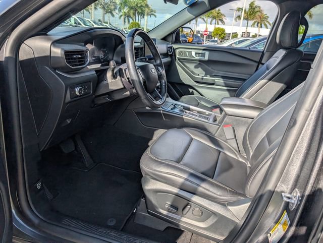 Certified 2020 Ford Explorer XLT w/ Equipment Group 202A image 8