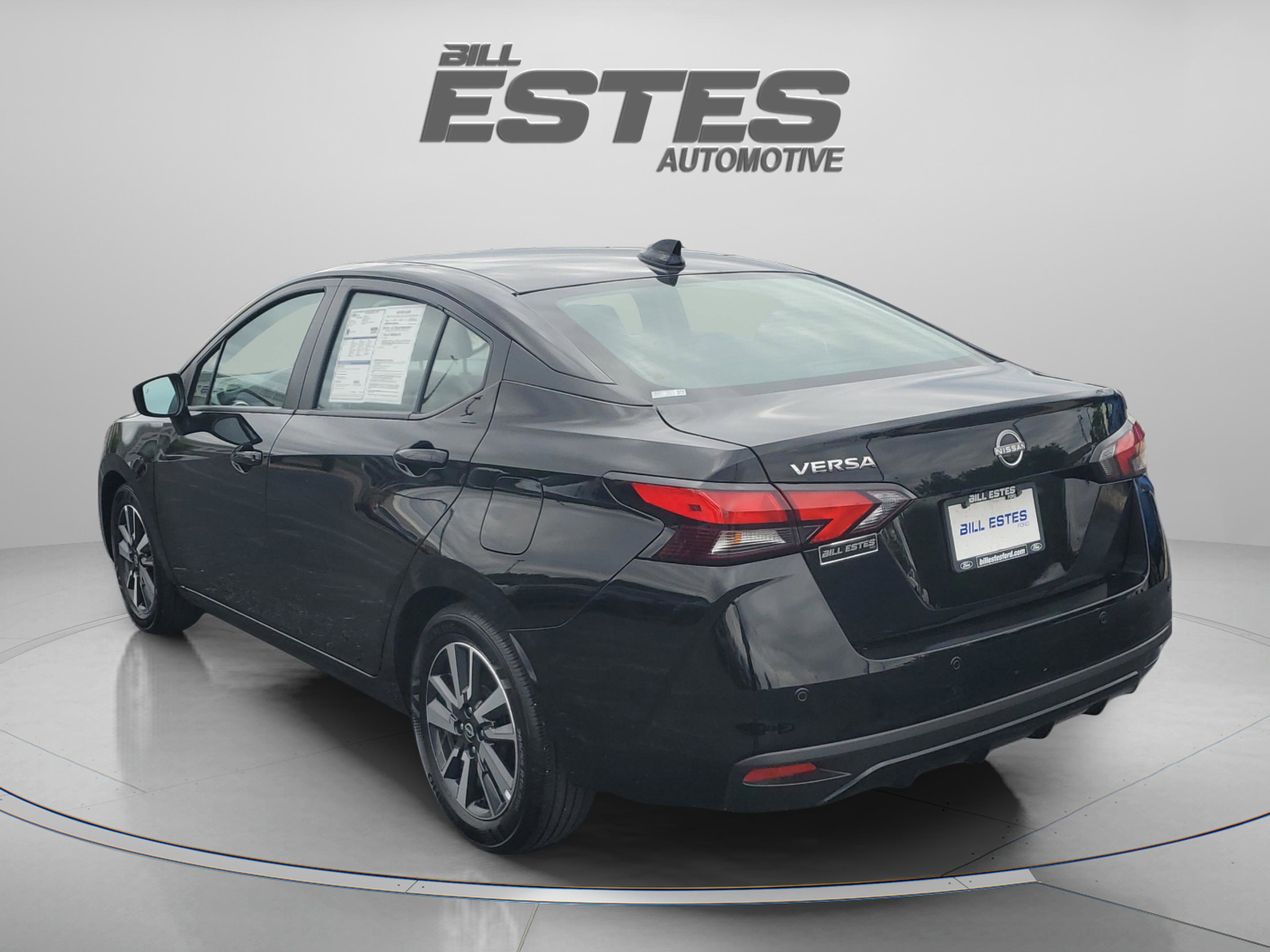 Used 2025 Nissan Versa SV FWD image 2