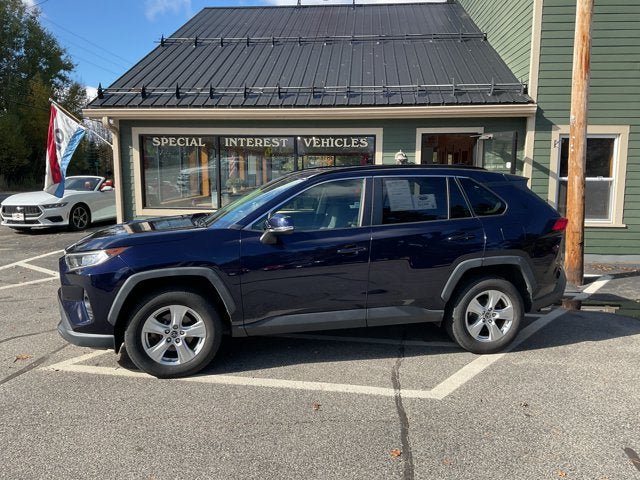 Used 2019 Toyota RAV4 XLE w/ Convenience Package AWD/4WD image 2