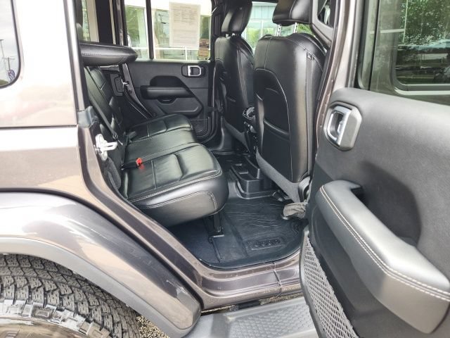 Used 2020 Jeep Wrangler Unlimited Sahara AWD/4WD image 26