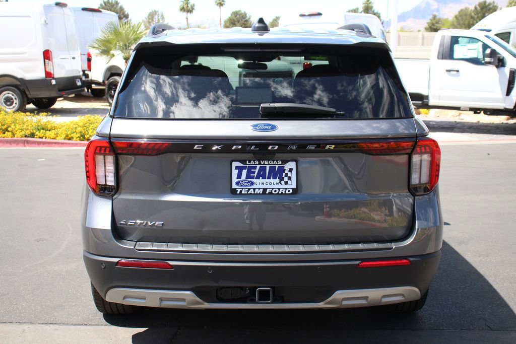 Certified 2025 Ford Explorer Active w/ Active Comfort Package RWD image 7