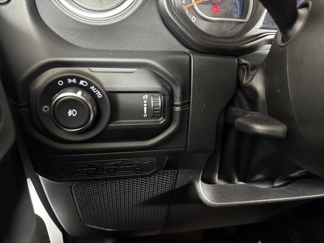 Used 2026 Jeep Wrangler Unlimited Sahara AWD/4WD image 17