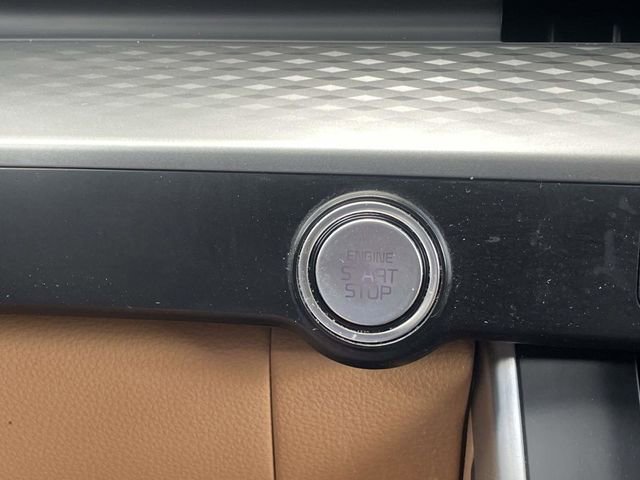 Used 2023 Kia Carnival LX FWD image 29