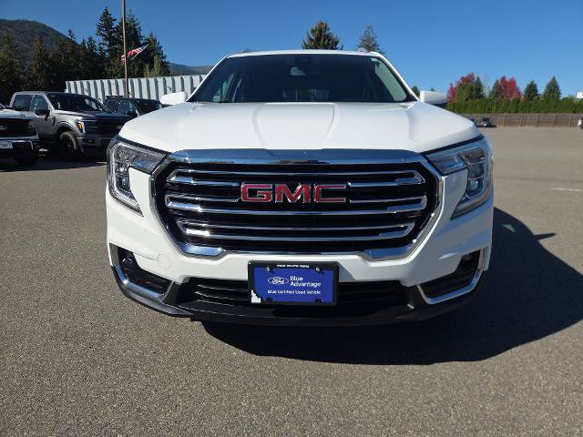 Used 2024 GMC Terrain SLT AWD/4WD image 2