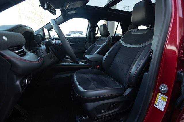 Certified 2025 Ford Explorer ST AWD/4WD image 14